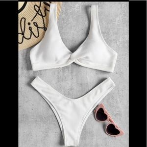 Low rise textured twist bikini
